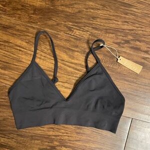 Skims soft smoothing bralette size S in black Eclipse NWT